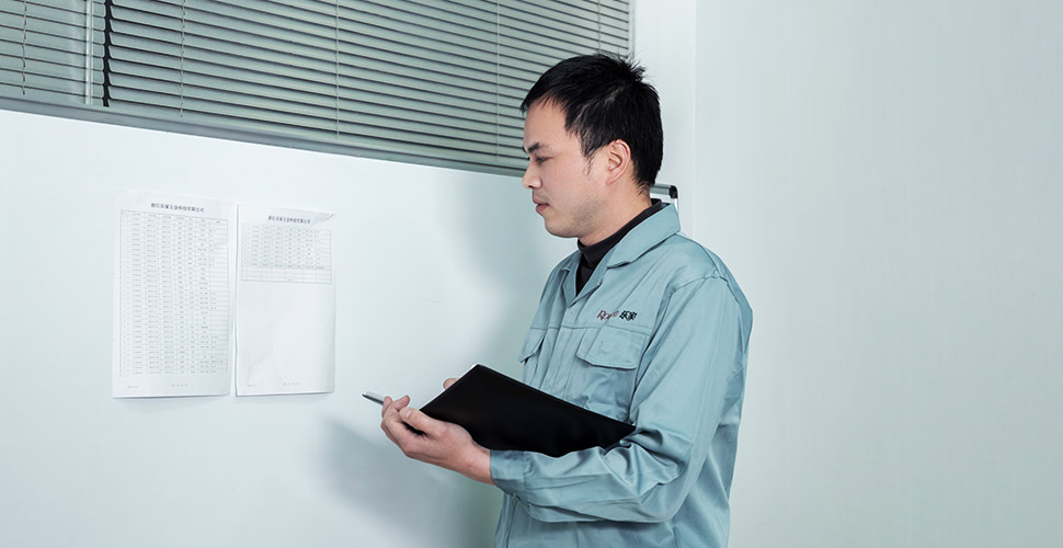 Verifique o andamento da produção na parede